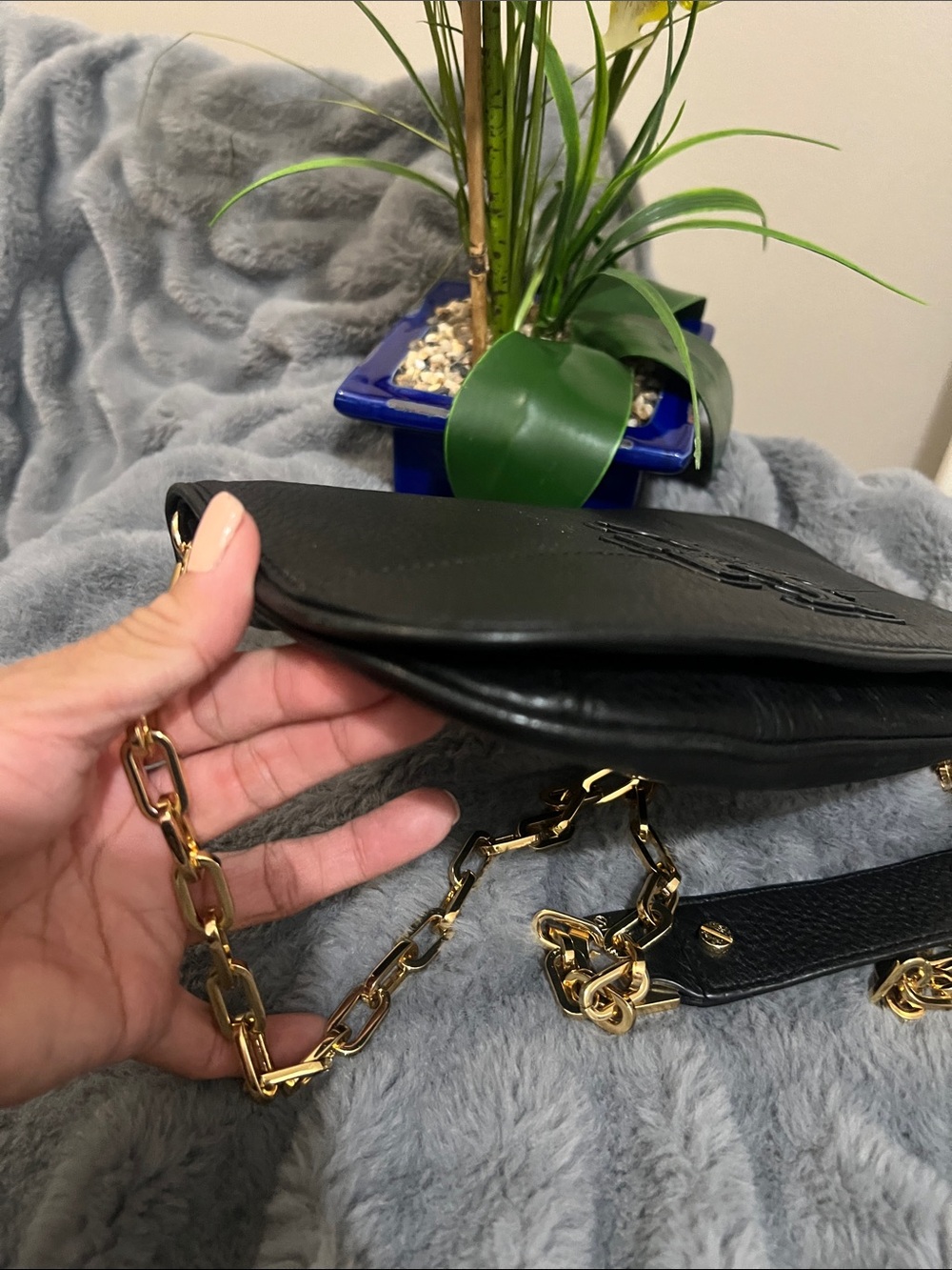 Tory Burch Black Pebbled Leather Shoulder/Crossbody Bag EUC retail $288 - Picture 7 of 9